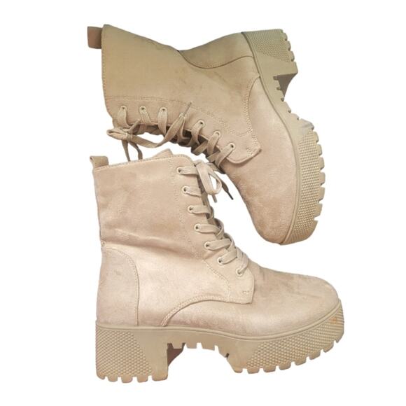 Chinese Laundry Shoes - Size 9.5 Chinese Laundry tan suede texture platform combat boots